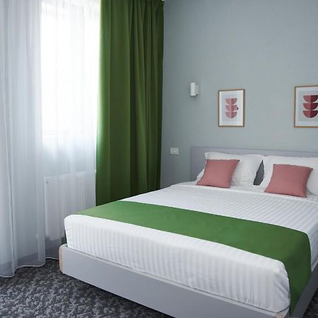 Astra Hotel Călimăneşti エクステリア 写真