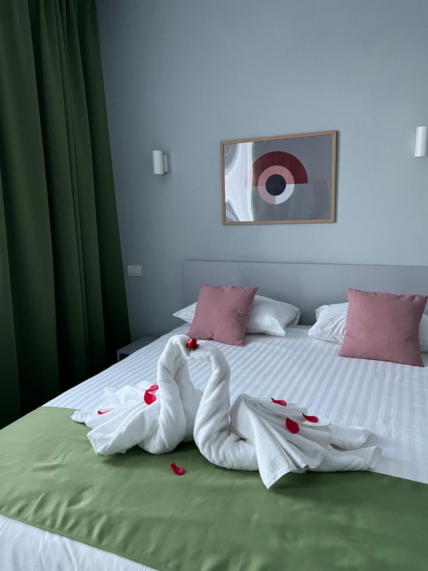 Astra Hotel Călimăneşti エクステリア 写真